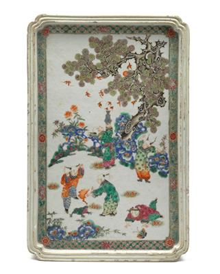 A famille rose tray - Asian art