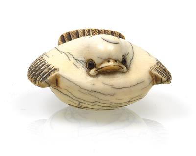 An ivory netsuke of the lucky sparrow, Fukura Suzume - Arte asiatica