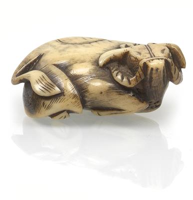 A stag antler netsuke of an ox at rest - Asian art