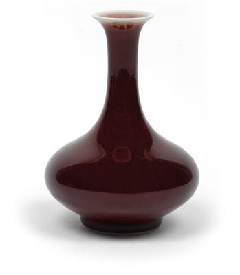 An ox-blood or copper-red vase - Asian art