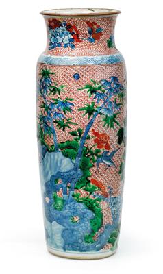 A Wucai vase - Asian art