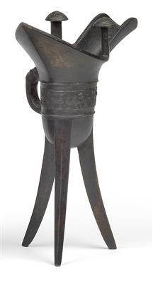 A bronze vessel of a jue type - Arte asiatica