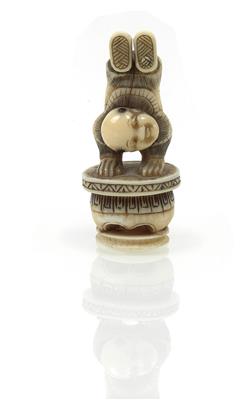 A netsuke of a young acrobat, Japan, 19th cent. - Asian art