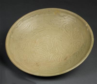 A celadon plate, China, Song/Yuan dynasty - Arte asiatica