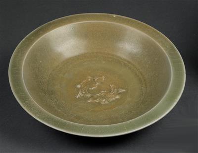 A celadon 'twin fish' plate, China, Song/Yuan dynasty - Arte asiatica