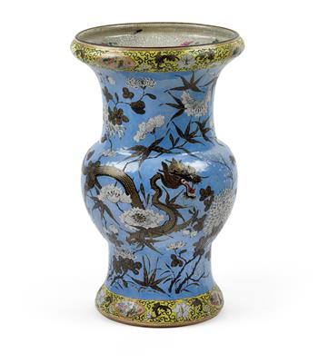 A vase in the Dayazhai style, China, mark: Hong Wu Nian Zhi, 20th cent. - Asian art