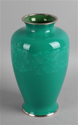 Cloisonné Vase, - Asiatische und islamische Kunst