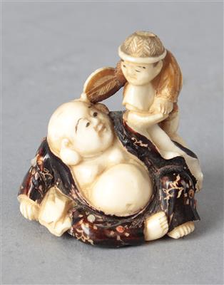 Netsuke des Hotei mit Knaben, - Asiatische und islamische Kunst