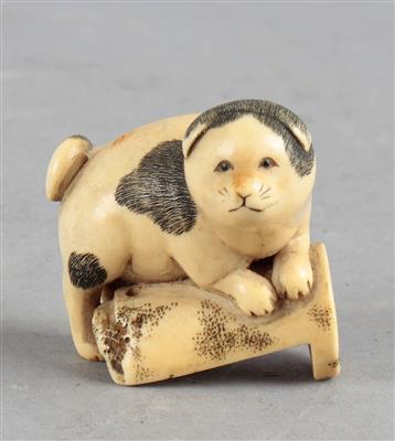 Netsuke eines Welpen mit geflecktem Fell, - Antiques