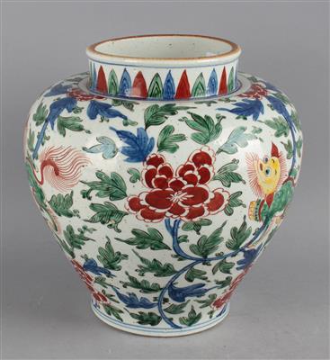 Wucai Vase, - Asiatische Kunst