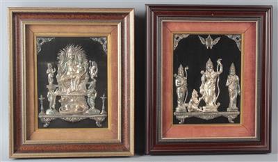 2 indische Silber Repoussé Reliefs, - Asiatische Kunst