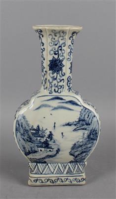 Blau-weiße Vase, - Antiquariato