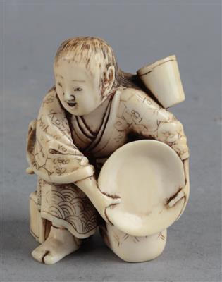 Netsuke oder kleines Okimono eines shôjô mit Sakeschale und -schöpfer, - Antiquariato