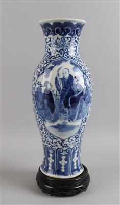 Blau-weiße Vase, - Asiatische Kunst