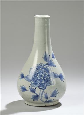 Blau-weiße Flaschenvase, Korea, Joseon Dynastie, 19. Jh., - Asiatische Kunst
