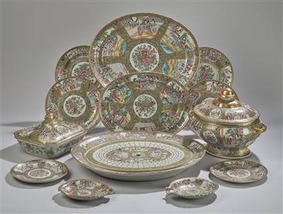 A Canton ‘Famille Rose’ Dinner Service, China, 19th Century, - Asijské umění