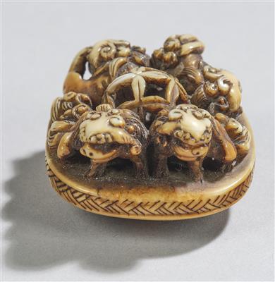 A Ryusa Netsuke with Four Shishi, Japan, 19th Century, - Arte Asiatica