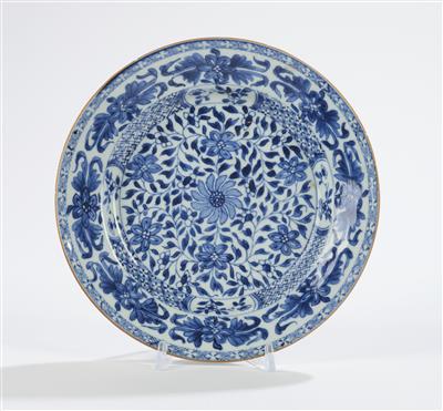 Blau-weißer Teller, China, 18. Jh., - Asijské umění