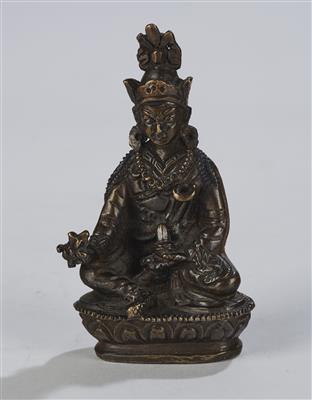 Kleine Bronzefigur des Padmasabhava, Tibet, 19. Jh., - Asiatische Kunst