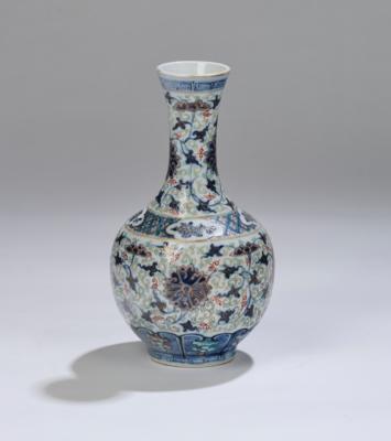 Vase, China, unterglasurblaue Vierzeichenmarke Kangxi, späte Qing Dynastie, - Asian Art