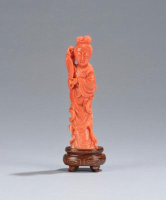 Korallenfigur einer Dame, China, 20. Jh., - Asian Art