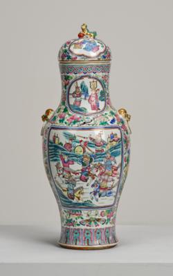 Famille rose Deckelvase, China, 19./20. Jh., - Asiatische Kunst