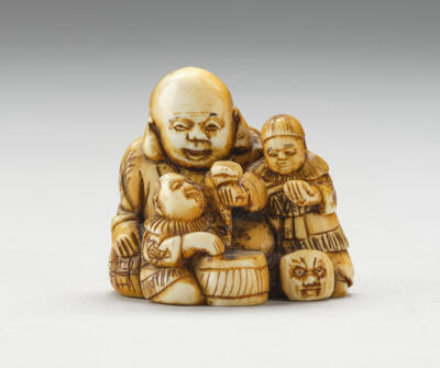 Netsuke eines Mannes mit zwei karako, Japan, Meiji Periode (1868-1912), - Asijské umění