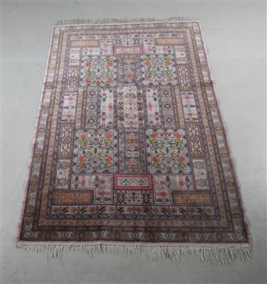 Seidenteppich, - Carpets