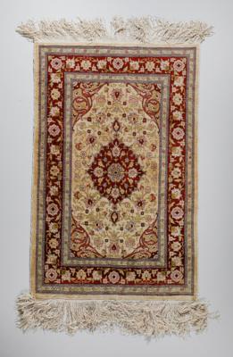 Hereke Seide, - Carpets