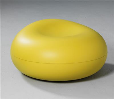 A “Tomato” seat object, designed by Ana Mir & Emili Padros - Design