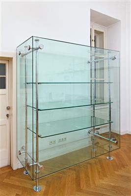 A large display cabinet, designed by Johannes Spalt * - Design