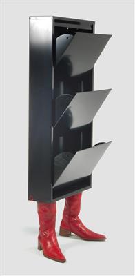 A “Lola” folding box, designed and manufactured by off objects (Albrecht Krafft von Dellmensingen & Susanne Hochstetter), - Design