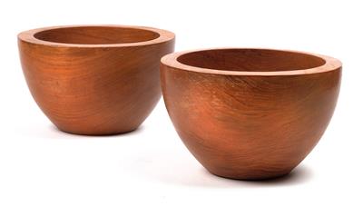 A pair of wooden bowls, Werkstätten Hagenauer, - Design