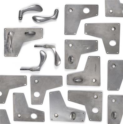 Six door handles, designed by Arne Jacobsen, - Design