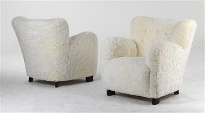 A pair of armchairs, designed and manufactured by Fritz Hansen, - Design