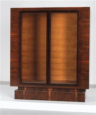 A large display cabinet, designed by Michael Rachlis 1933, - Design