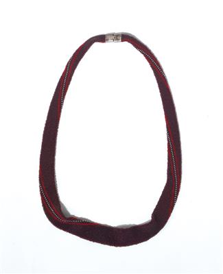 A Cravata necklace, designed and manufactured by Jacqueline I. Lillie* c. 1990, - Design