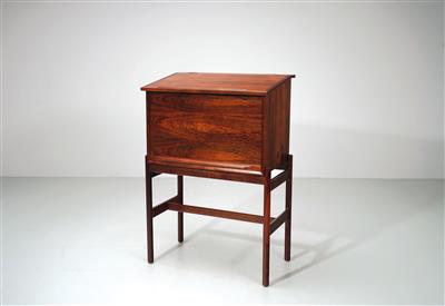 A Writing Desk / High Desk Mod. No. 67 in Rio rosewood, designed by Reno and Arne Wahl Iversen - Design