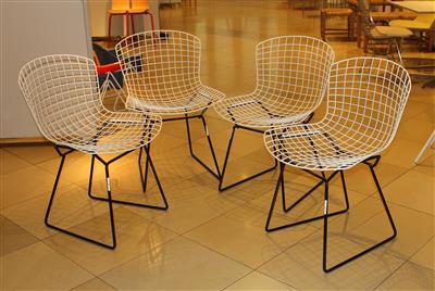 Satz von vier Stühlen Modell 420, - Classic and modern design