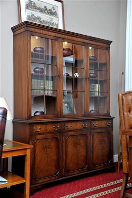 Kl. Bücheraufsatzvitrine in klassizist. Stil, - Classic English Interiors