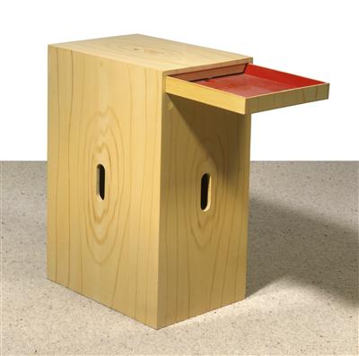 "Sitz doch Seele"-Hocker/ Tischobjekt, Heinz Frank * - Möbel, Teppiche und<br />Special Offer Design
