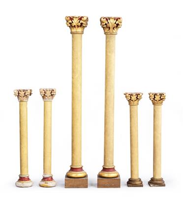 Posten von sechs Säulen, - Nábytek, koberce