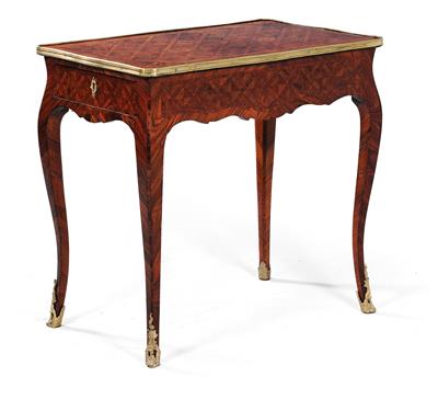 Rechteckiger französischer Salontisch im Louis XV. Stil, - Furniture, carpets