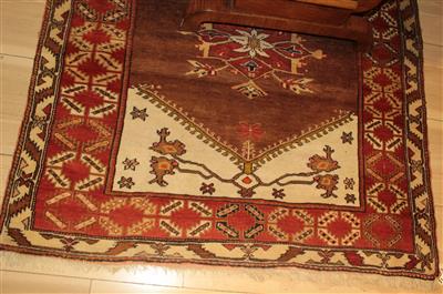 Melas ca. 150 x 127 cm, - Furniture, carpets