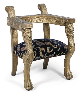 geschnitzter goldfarbener Armsessel - Furniture, carpets