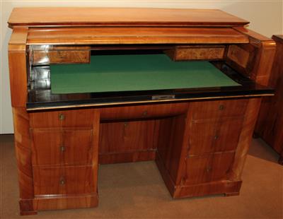 Biedermeier-Schreibtisch, - Nábytek, koberce