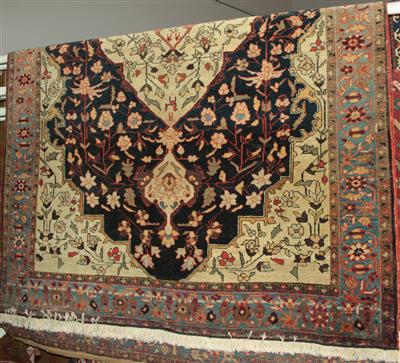 Senneh ca. 200 x 137 cm, - Furniture, carpets