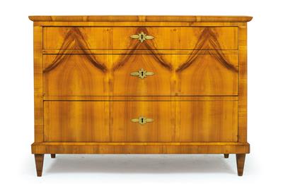 Biedermeier Kommode, - Möbel und Teppiche