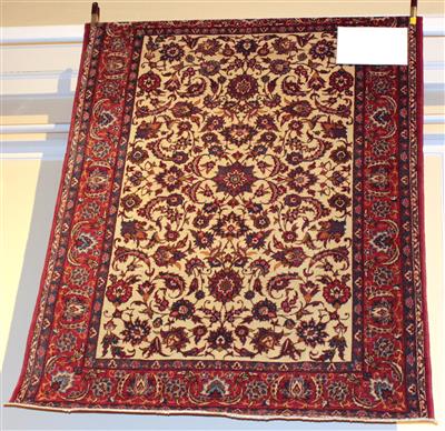 Isfahan, - Möbel und Teppiche