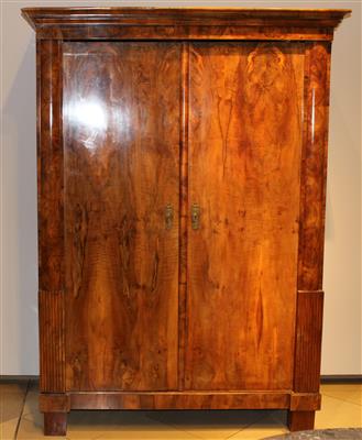 Großer Biedermeier Garderobeschrank, - Furniture, carpets